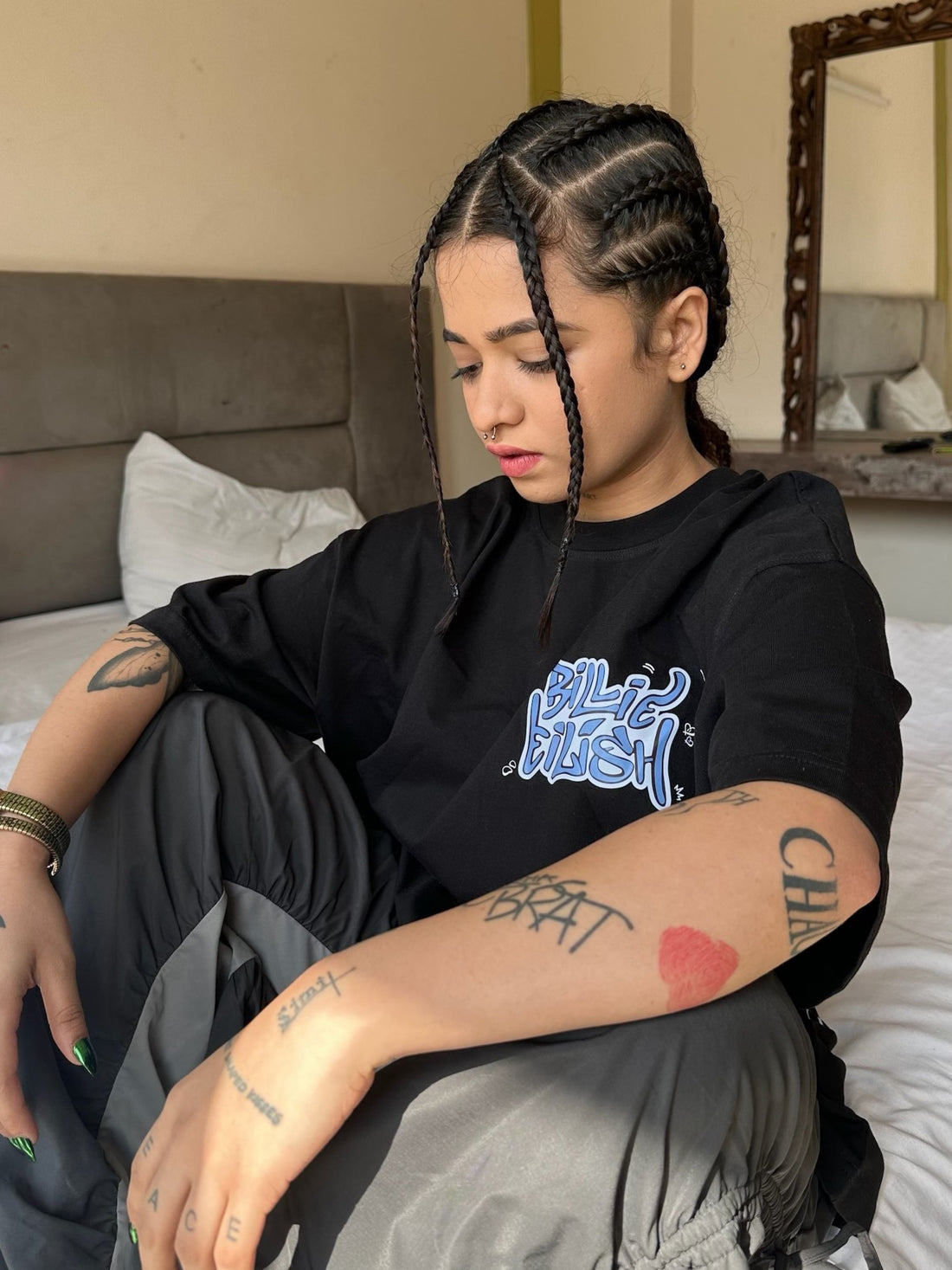 The Billie Eilish Cartoon Art Drop Sleeved Tee for Men and Women